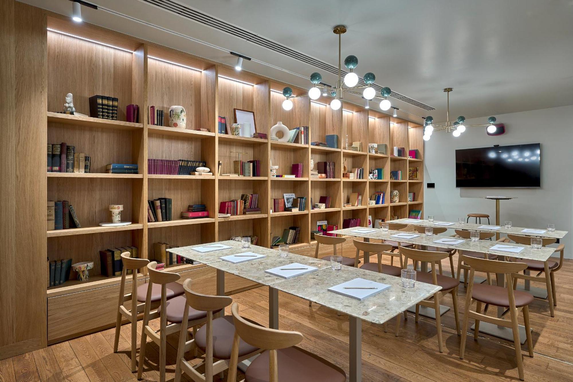 Verno House Budapest, Vignette Collection By Ihg Екстериор снимка Library
